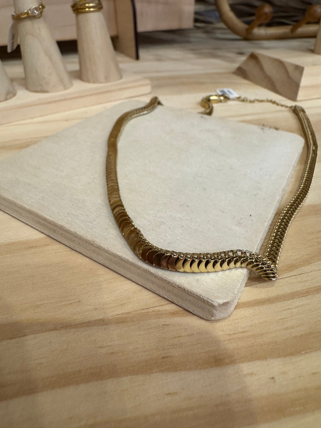 slinky necklace