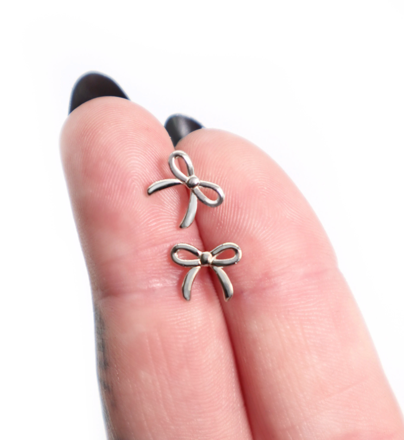 bitty bow studs