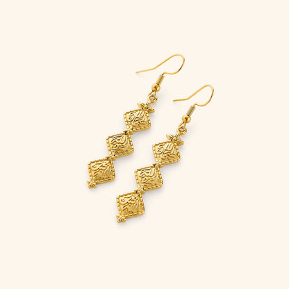 Draping Thikr Earrings